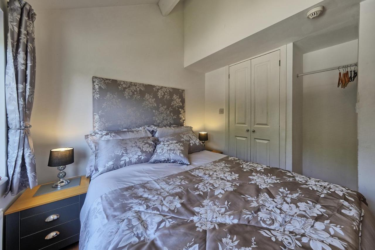 Upton Village Guest House Birkenhead Bagian luar foto