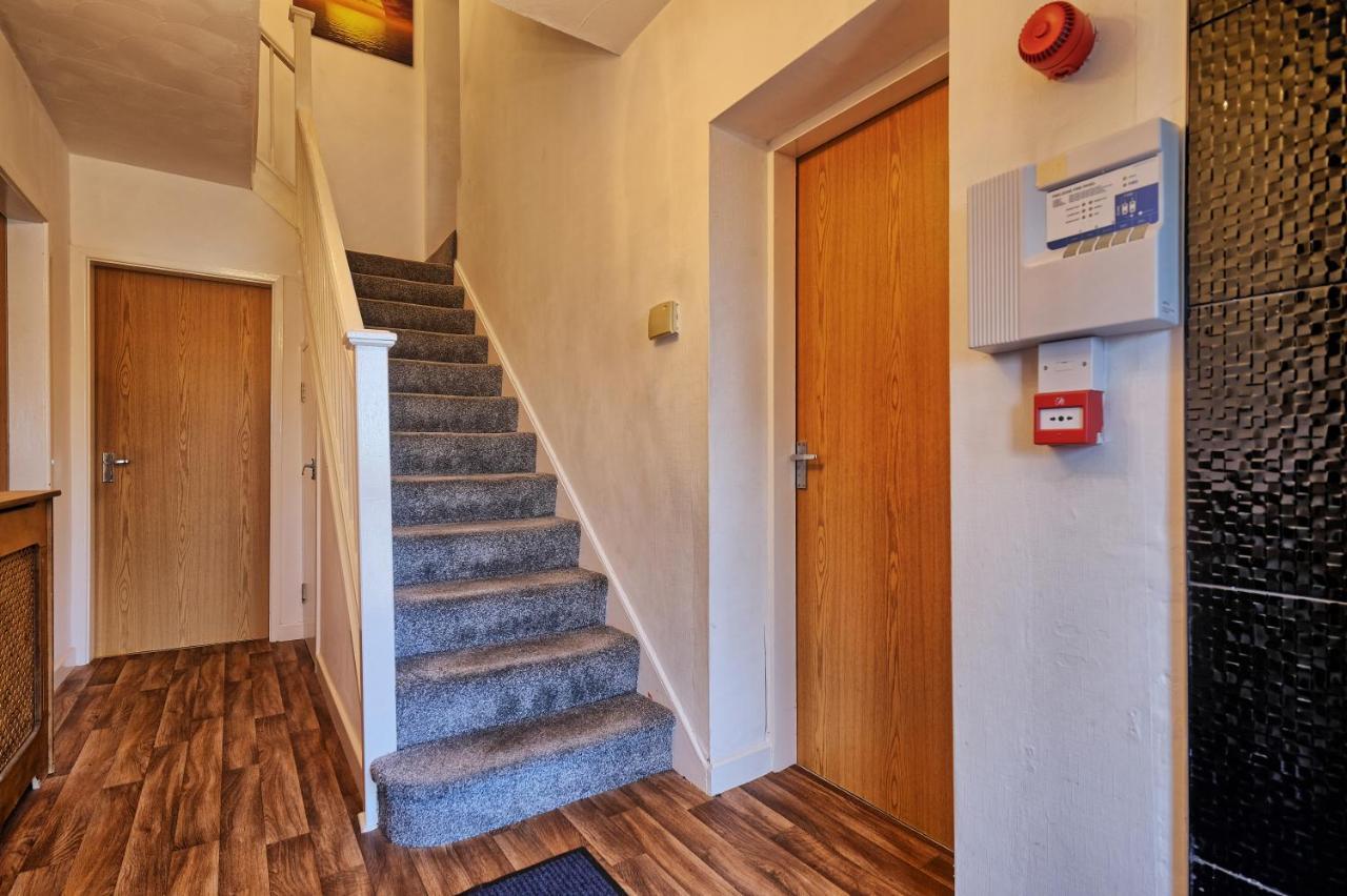 Upton Village Guest House Birkenhead Bagian luar foto